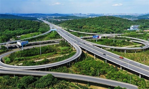 绿园钢筋套筒应用于高速公路